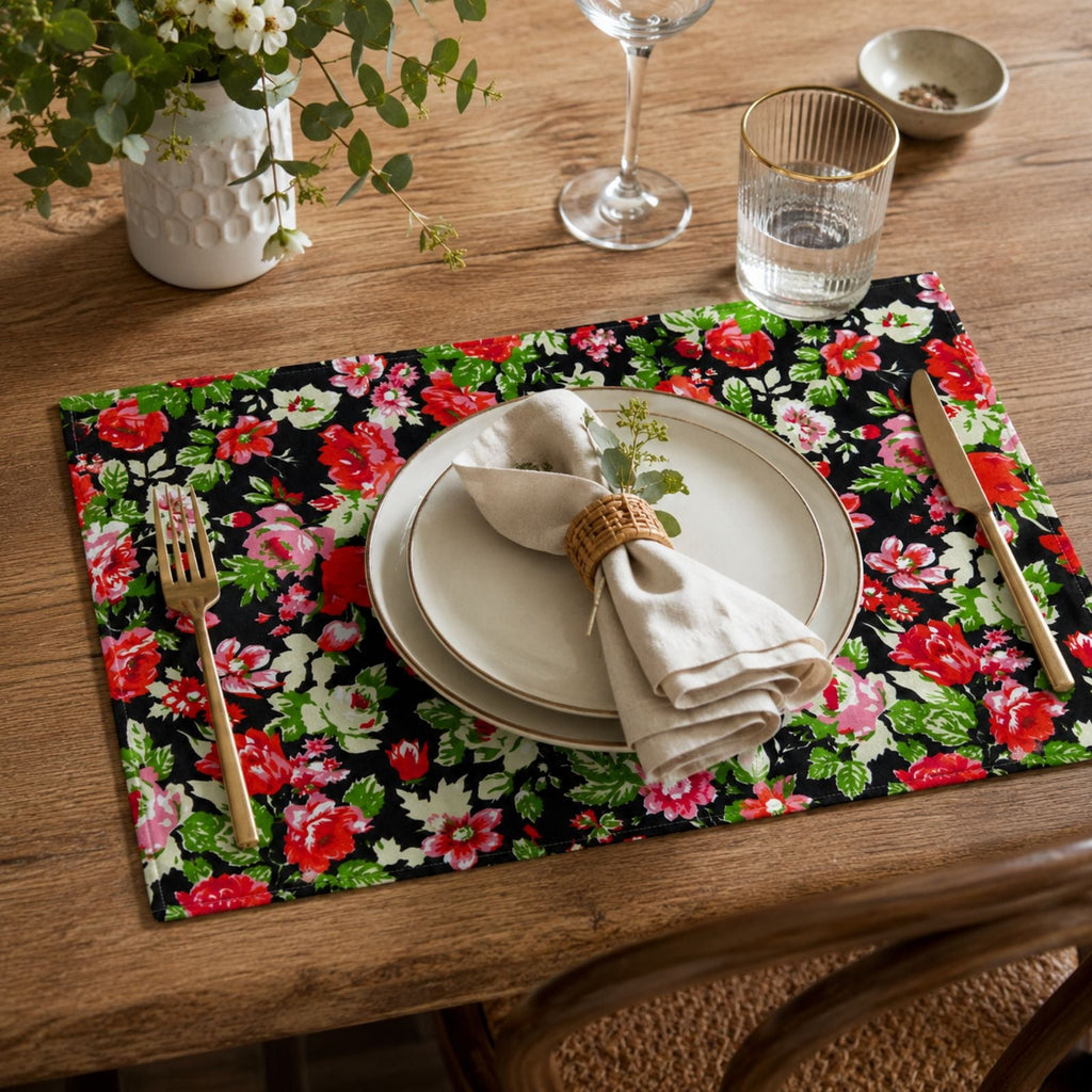 Charlo's Set of 4 Rectangular Placemats Maria Madalena 18" x 12"